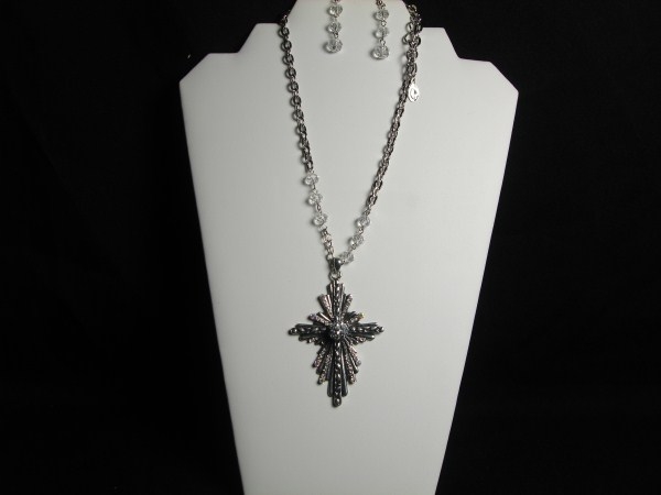 Silver Chain Set W/ Cross